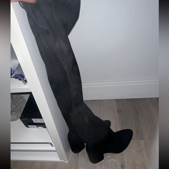 Thigh Boots - Picture 1 of 1